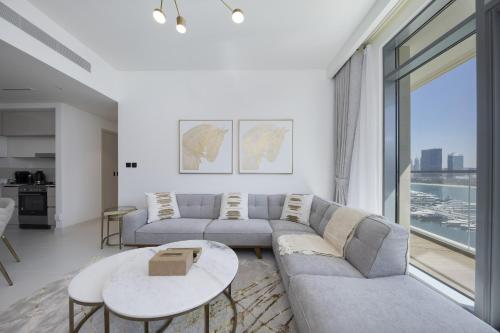 Luxurious 2BR Marina Vista EMAAR Beachfront - image 13