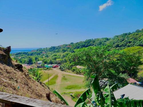 Roatan’s green view getaway.