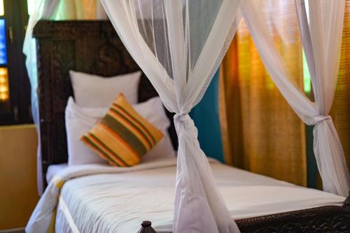 Executive Suite image 2