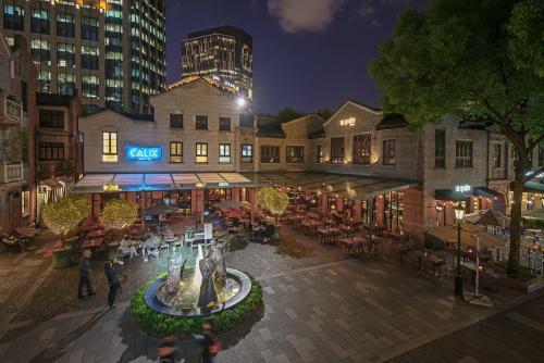 Ööklubi, The Langham Shanghai Xintiandi near Xintiandi