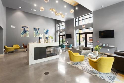 Dream Midtown 1BR in Meridian Kessler CozySuites near Hinkle Fieldhouse