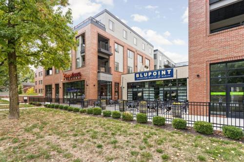 Stunning Studio Apt near Broad Ripple CozySuites near Holliday Park