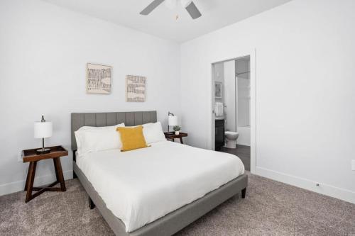 CozySuites 2BR Modern Apt near the Fashion Mall in Indianapolis, USA