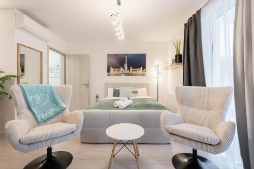 Heroes Square Apartment 3