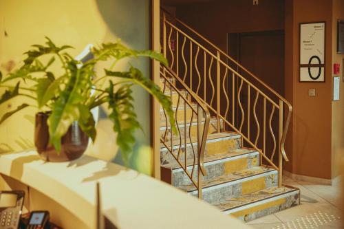 AUBERGE DE CLOCHEMERLE