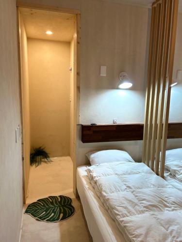 Twin Room with Private Bathroom image 10