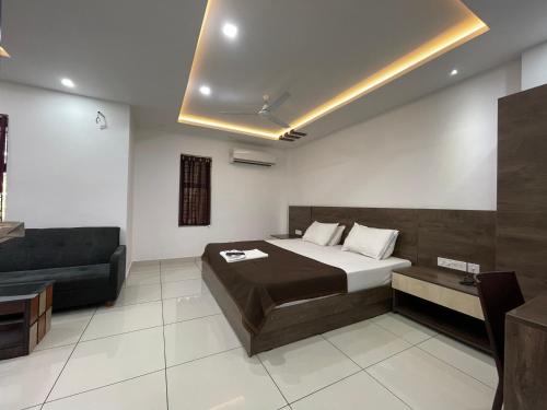 RK Residency Calicut in Bilathikkulam