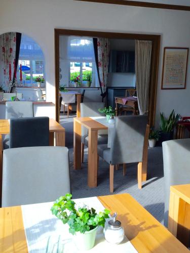 Restaurante, Pension Beste-Schnurbus in Schmallenberg