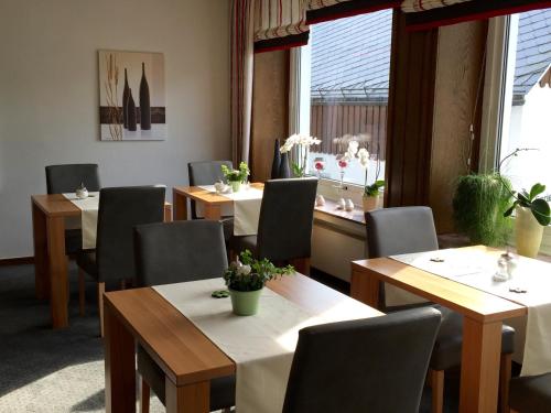 Restaurante, Pension Beste-Schnurbus in Schmallenberg