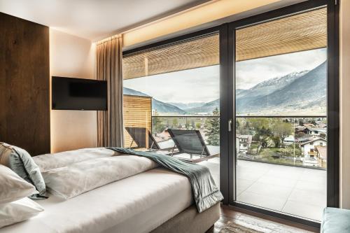 King Room with Mountain View