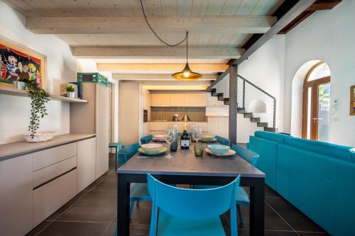NEW 2024 - ANCIENT GRAVEDONA - where Lake Como classic style meets modern design and comforts - Larihome A41, Gravedona (Foto 5)