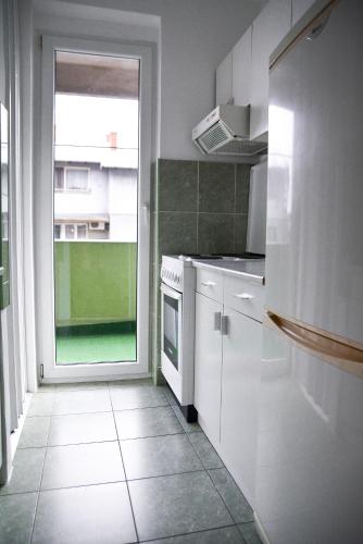 CROWN apartment 4 in ดูโดวาชูมา