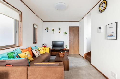 Charming New Home Launch: Direct access to Narita & Haneda Airports, Shinjuku, and Disneyland; Close to Asakusa & Akihabara!, Tokyo (photo 10)