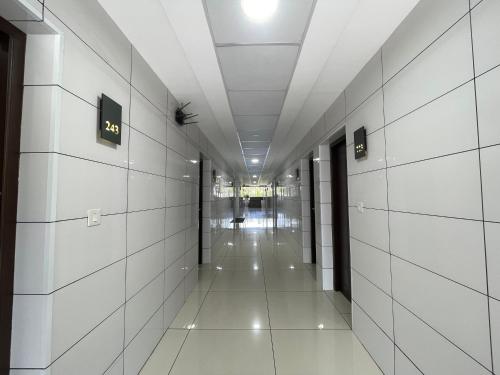 Előcsarnok, RK Residency Calicut in Bilathikkulam