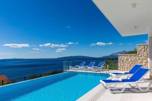 Beautiful sea view Villa di Goya with heated pool