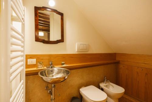 One-Bedroom Apartment image 5