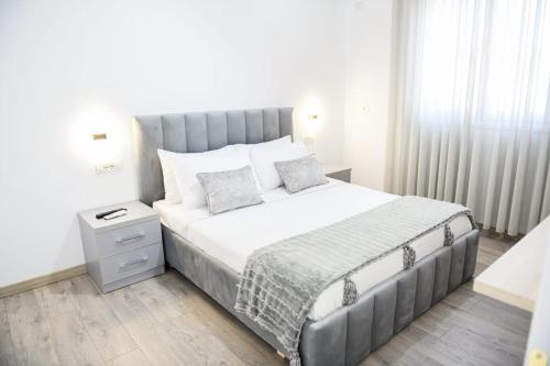1 double bed, 1 sofa bed
