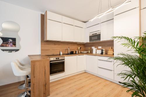 Westend Apartment - Budapest