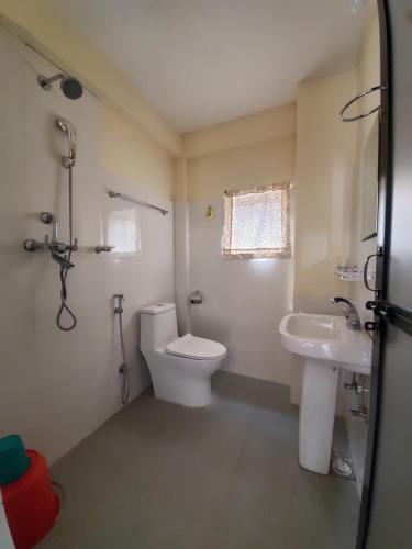 Triple Room with Private Bathroom image 1