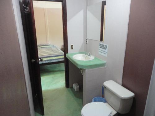 Cabinas Tropicales & Corcovado Park Boat Tours