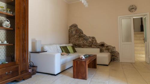 Villa Il Casale Onifai- piano terra