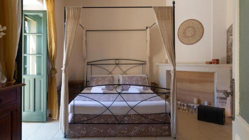 Iekārtas, Villa Il Casale Onifai- piano terra in Onifai