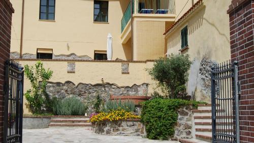 Iekārtas, Villa Il Casale Onifai- piano terra in Onifai