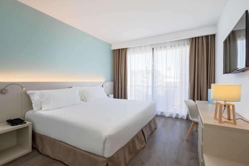 Occidental Fuengirola - image 9