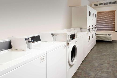 WoodSpring Suites Johnson City - image 12