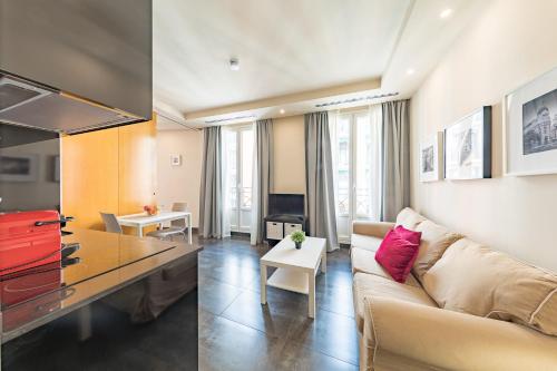 Roomspace Sandoval - image 9