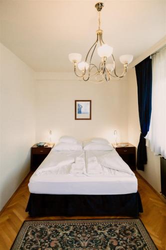 Korona Pension and Restaurant - main image