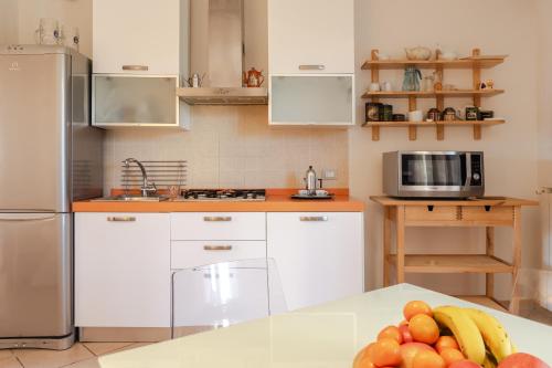 Kjøkken, GuestHost - Equestrian Apt With Private Parking in Battifolle