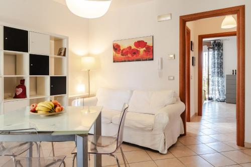 GuestHost - Equestrian Apt With Private Parking in Battifolle