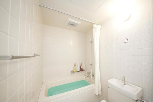 Standard Room (Two Small Double Beds) with Kitchen - Non-Smoking - No Cleaning for Consecutive Night Stays image 9