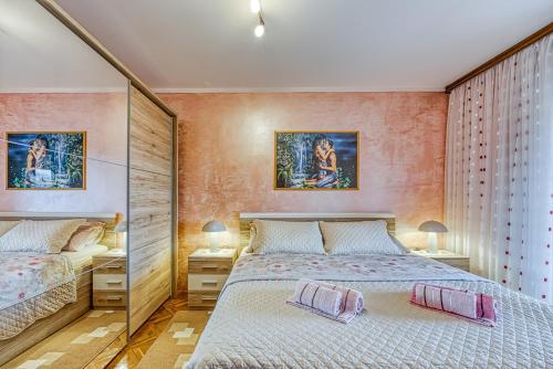 Apartment Cerin with Balcony, Poreč