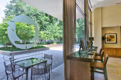 Luxury & Comfortable apartment at Crystal city in Arlington, USA