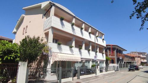 Hotel Eliani - image 11