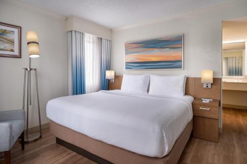 Courtyard by Marriott - Naples - image 13