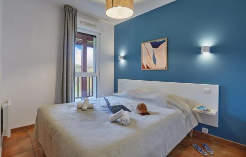 3 bedrooms, 4 beds