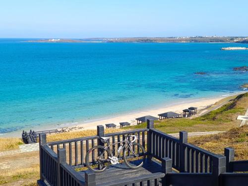 Penghu Somewhere Guesthouse 澎湖嶼光角落民宿 near Penghu Wanganyu