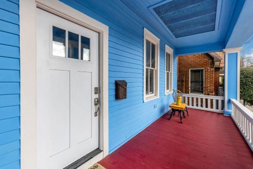Big Blue House home in Galveston, USA