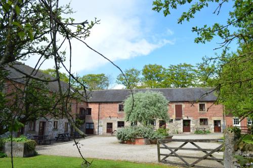 Knockerdown Cottages, Ashbourne (photo 2)