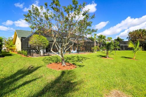 Sunny Naples 3BR Retreat with Solar Heated Pool and BBQ