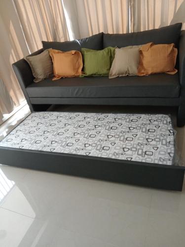 One-Bedroom Apartment image 1