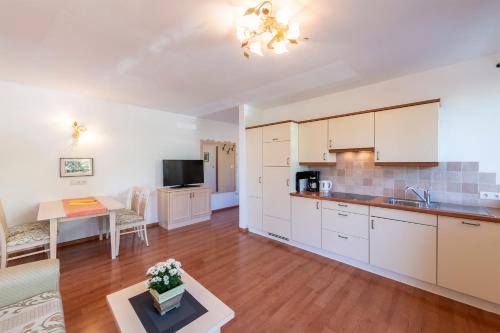 Appartement Tschivon 4