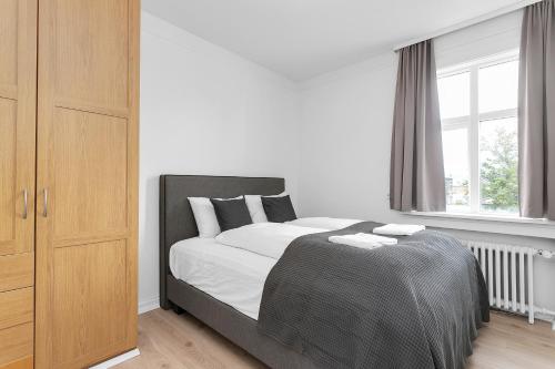 Three-Bedroom Apartment image 3