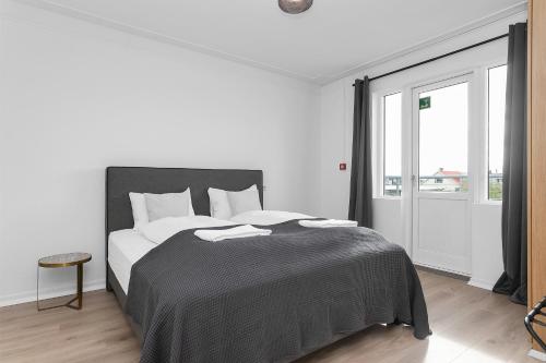 Three-Bedroom Apartment image 6