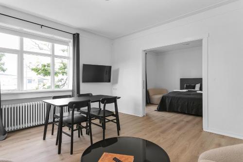 Three-Bedroom Apartment image 9