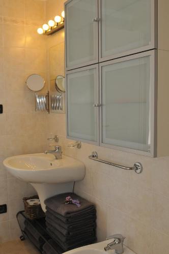 Sea Apartment - image 2