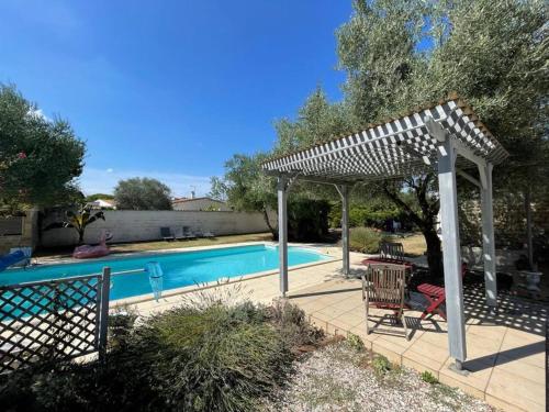 Villa spacieuse à Saint-Sulpice-de-Royan avec piscine privée gîte à louer Saint-Sulpice-de-Royan